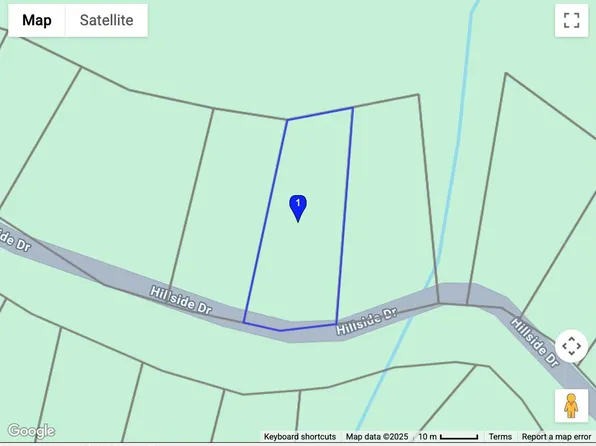 1085 Hillside Dr, Whitethorn, CA 95589