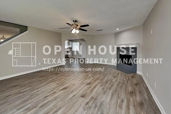 1812 Solitude Ct — Photo 4