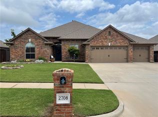 2708 SE 6th St, Moore, OK 73160