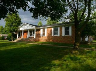 1050 S Friendship Rd, Paducah, KY 42003