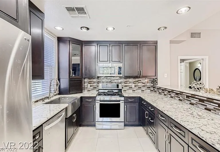 67 E Agate Ave #208 — Photo 5