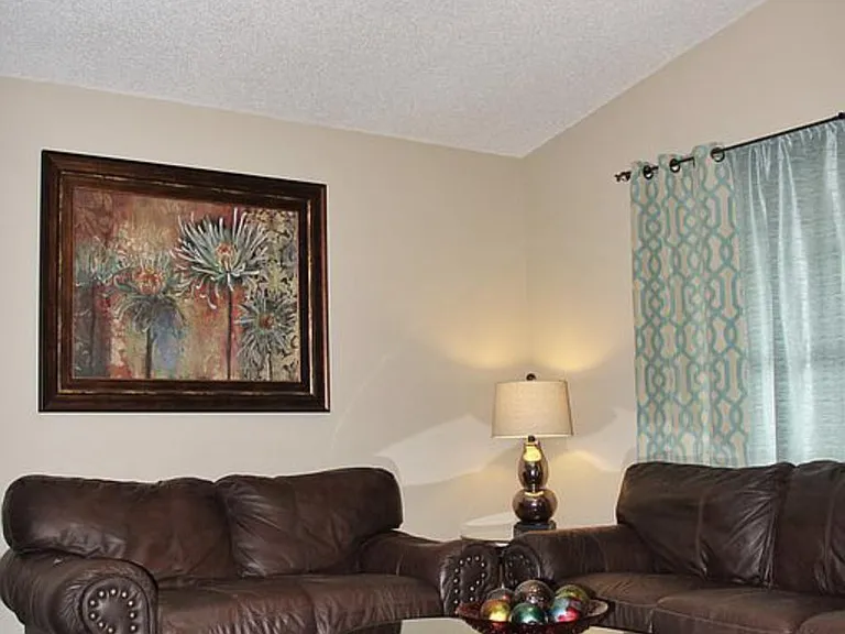 3245 W Parkway Dr — Photo 13