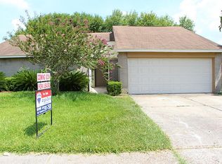 701 Willow Creek Dr, La Porte, TX 77571