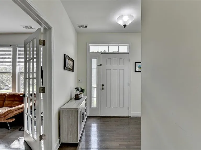 1640 Primrose Park Rd — Photo 3