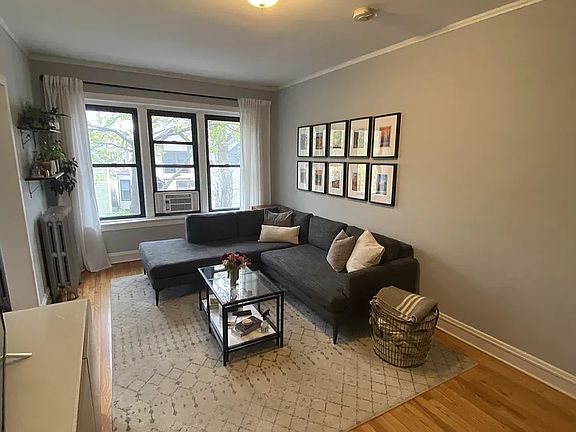 4th image of 1148 W Lill Ave APT 3
