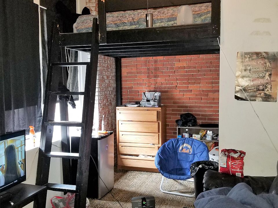1st image of 23 Henry St Fl 4