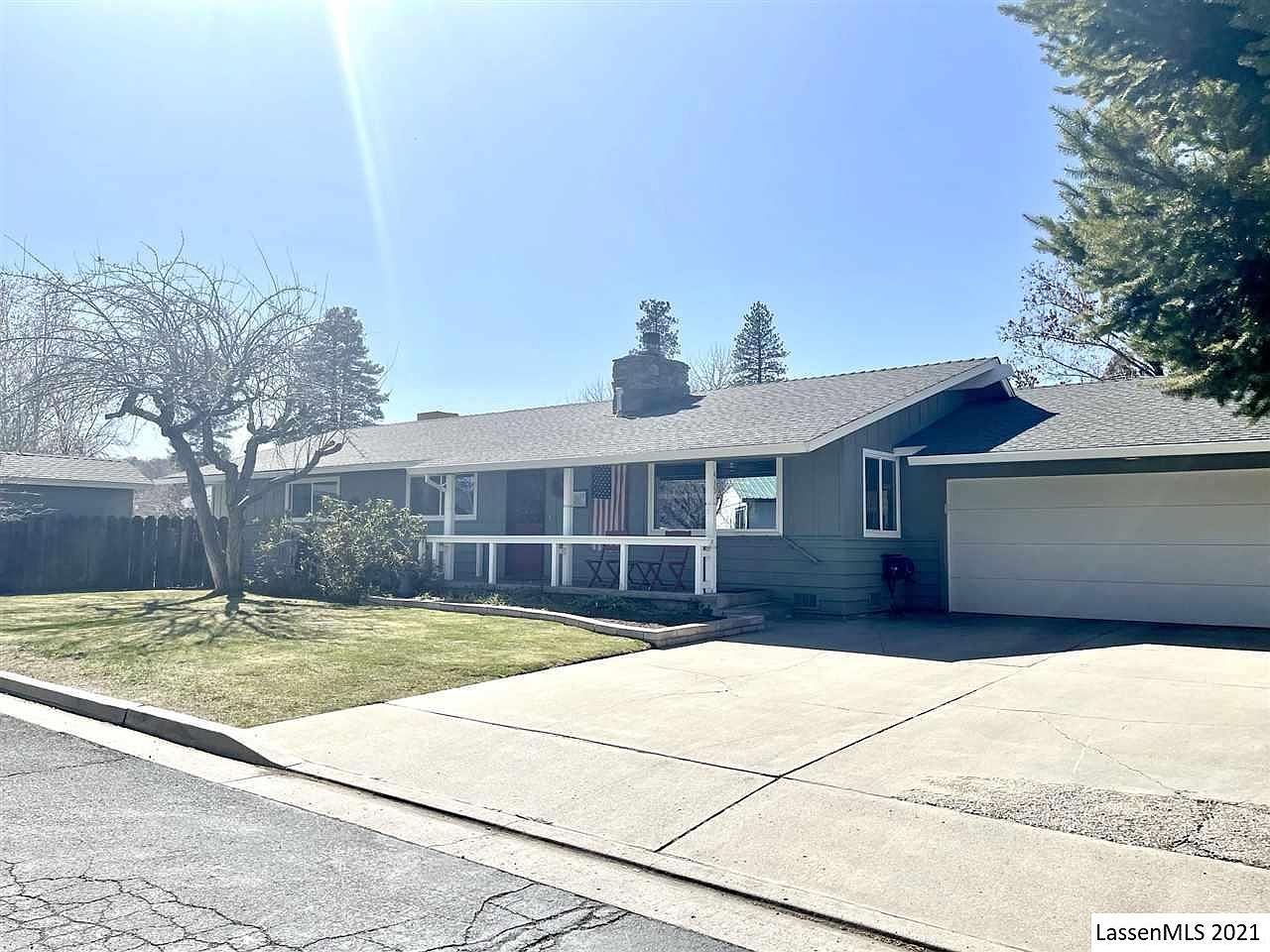 435 Carroll St Susanville Ca 96130 Mls 202100138 Zillow
