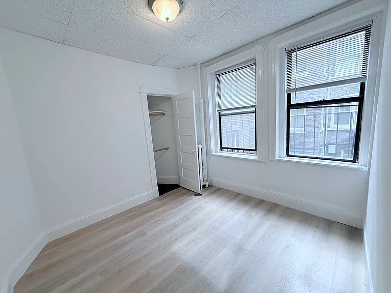 24 Phillips St #6 — Photo 7