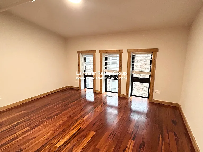 4611 S Ellis Ave #213 — Photo 13