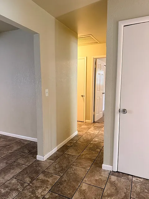 7827 S Marilyn Lane - 1 — Photo 2