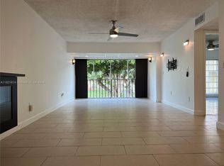 9260 Fontainebleau Blvd APT 202, Miami, FL 33172