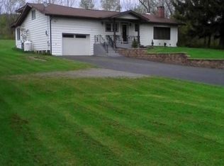 1340 Crystal Lake Rd, Carbondale, PA 18407