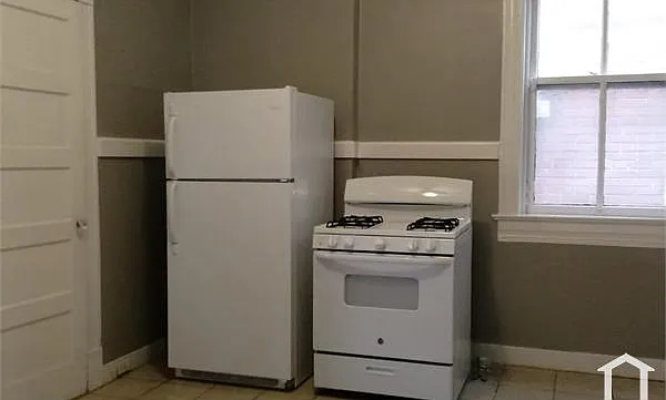 2 bed, 950 sqft, $900 — Photo 3