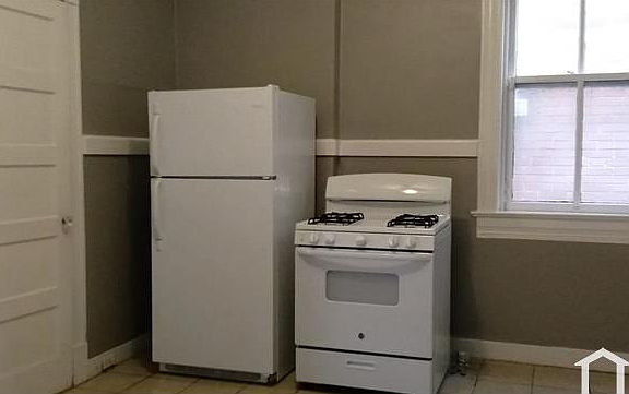 3rd image of 8606 Church Rd #1F