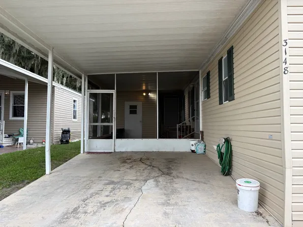 3148 Bending Oak Dr, Plant City, FL 33563