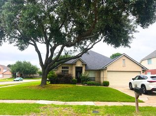 11523 Glen Lake Dr, Sugar Land, TX 77498