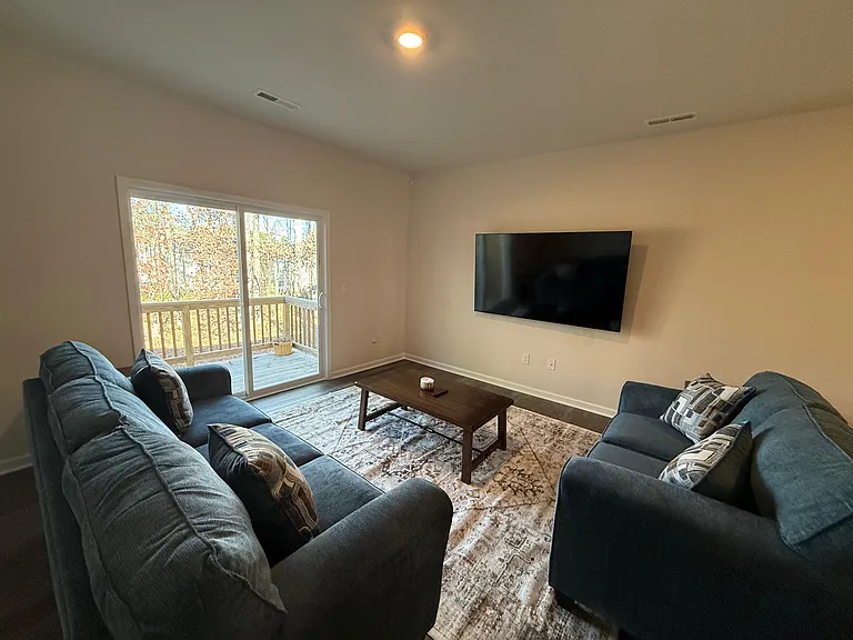 4153 Trevino Dr — Photo 20
