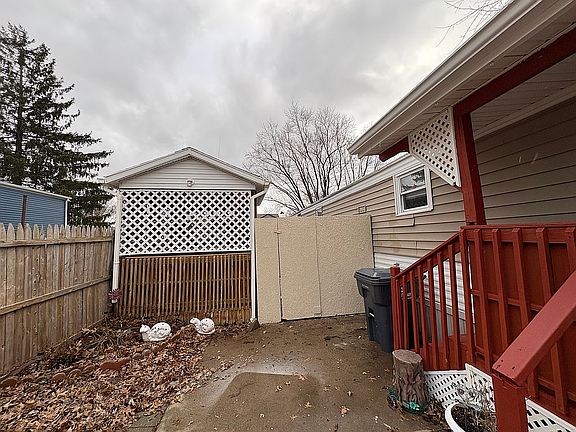 3rd image of 10753 Calle Victoria Ln