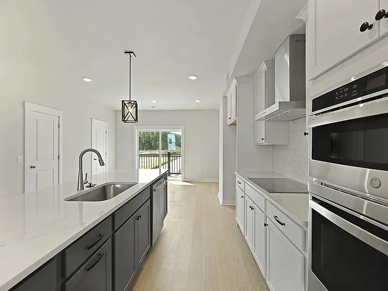 417 Talbot Dr — Photo 6