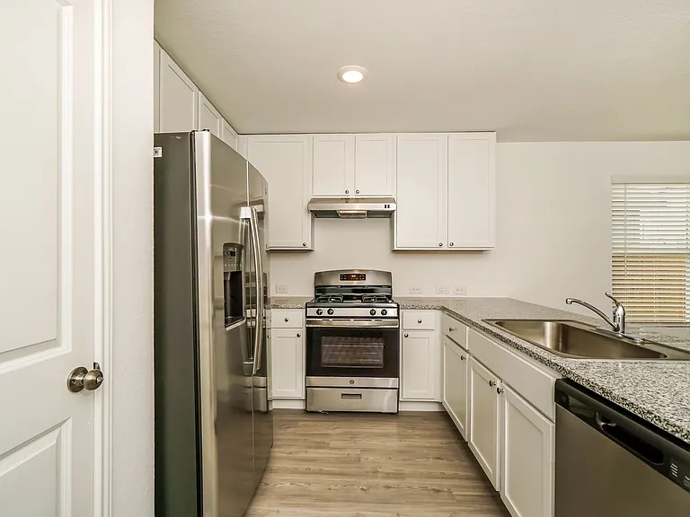 8120 Nube Medina — Photo 7
