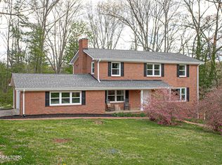 106 Berwick Dr, Oak Ridge, TN 37830