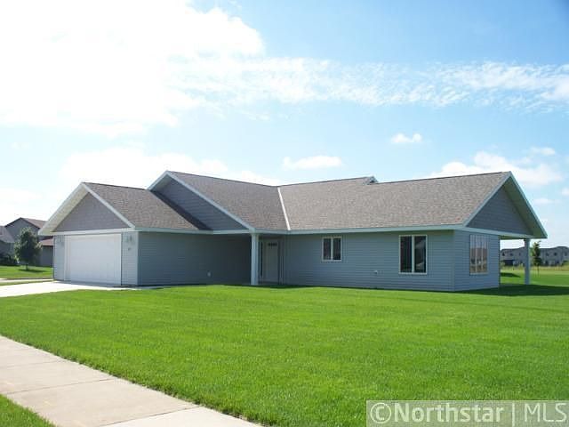 1st image of 949 Savanna Ave