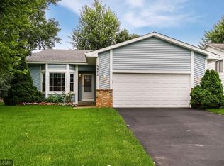 5852 Ridge Creek Rd, Shoreview, MN 55126