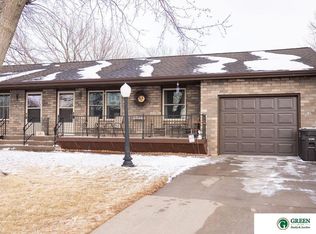 931 S Country Club Ave, York, NE 68467