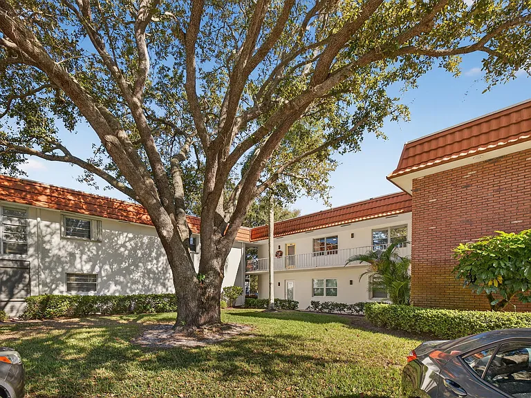 1225 NW 21st St #36-3609 — Photo 3