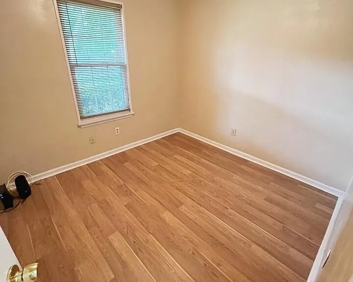 104 Stephen Ct — Photo 6