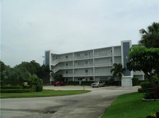 411 Greenbrier #411-A, West Palm Beach, FL 33417