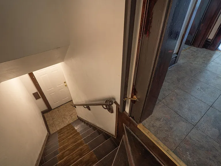 4641 Penrose St — Photo 3