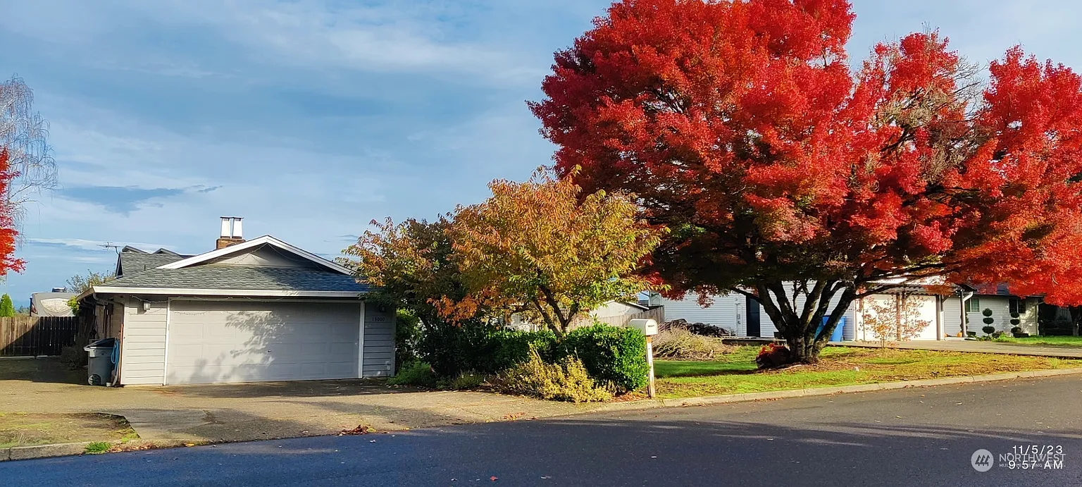 13000 NE 22nd Street photo 1