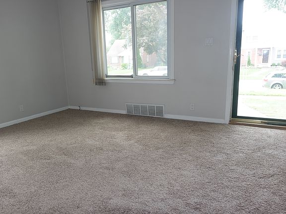 5th image of 2930 N Connecticut Ave