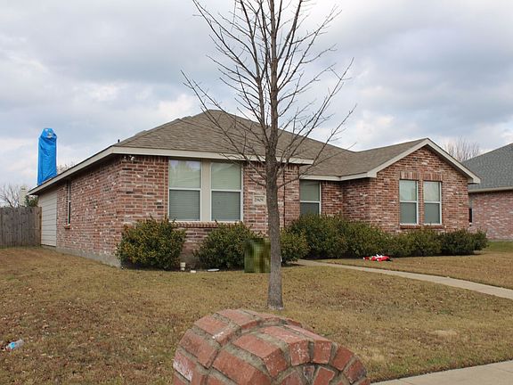 2nd image of 2805 Deerborn St
