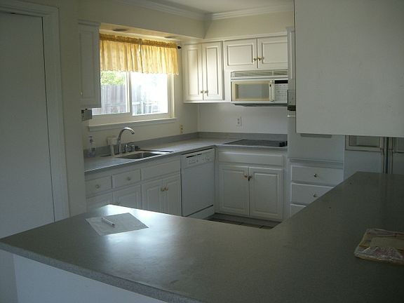 2nd image of 3112 Sheldon Dr