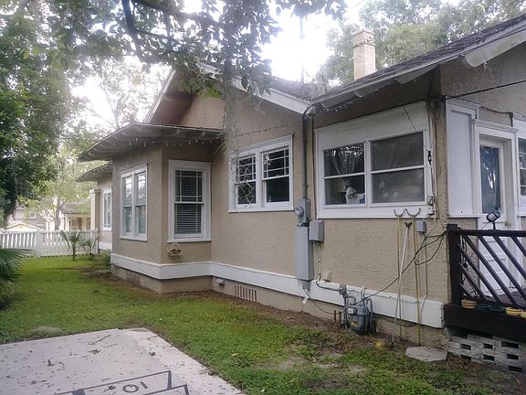 3rd image of 824 Orange Park Ave