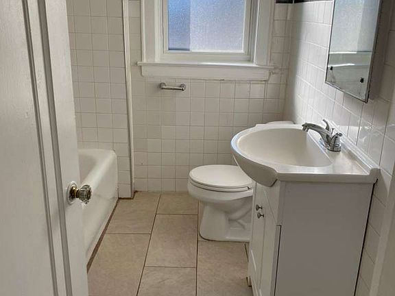 5th image of 6034 N Fairfield Ave #3