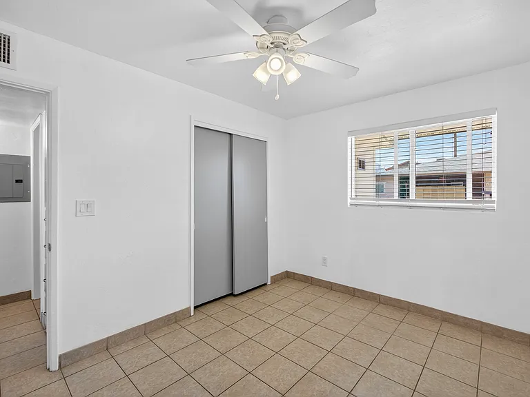446 S Bellview — Photo 15