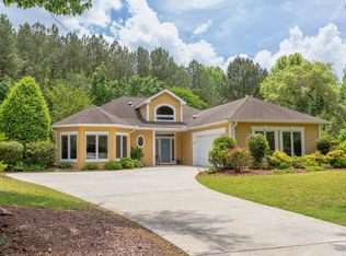 313 Helmsdale Dr, Chapel Hill, NC 27517