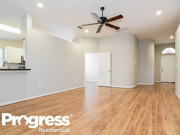 5th image of 415 Valencia Park Dr