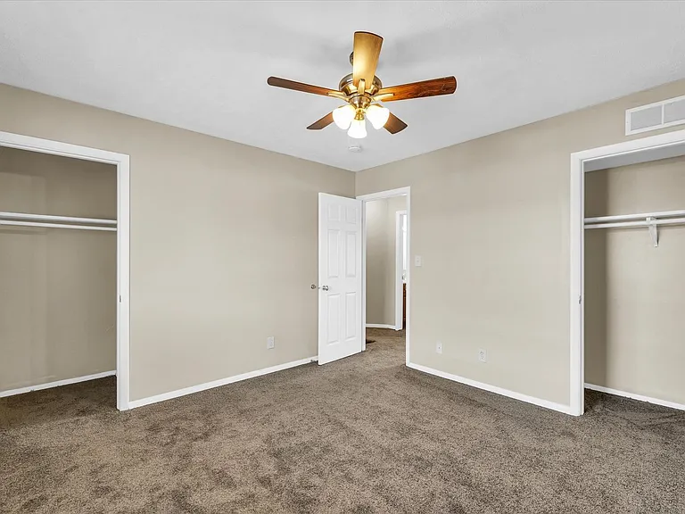 327 Riley Dr — Photo 30