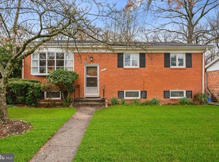 921 Loxford Ter, Silver Spring, MD 20901