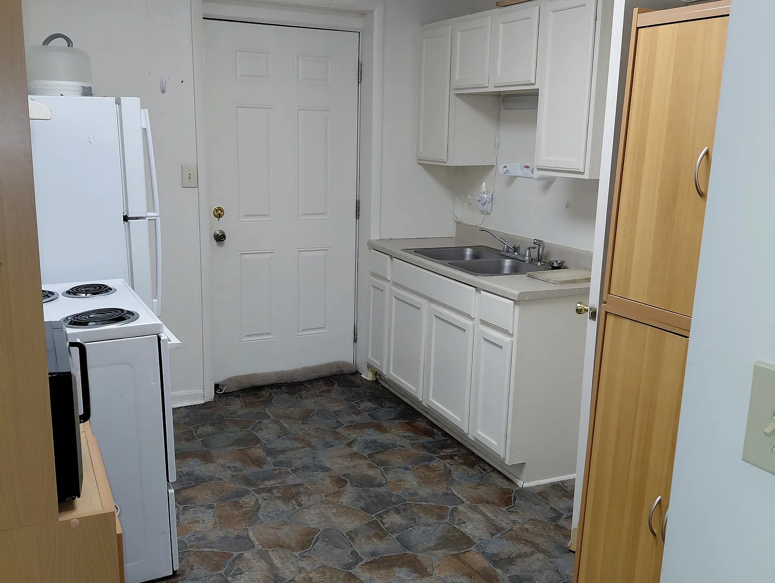 1 bed, 500 sqft, $575 — Photo 1