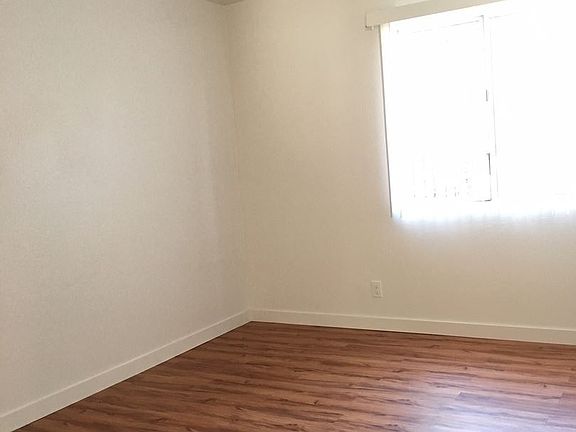 4th image of 4226 Stillwell Ave APT 04