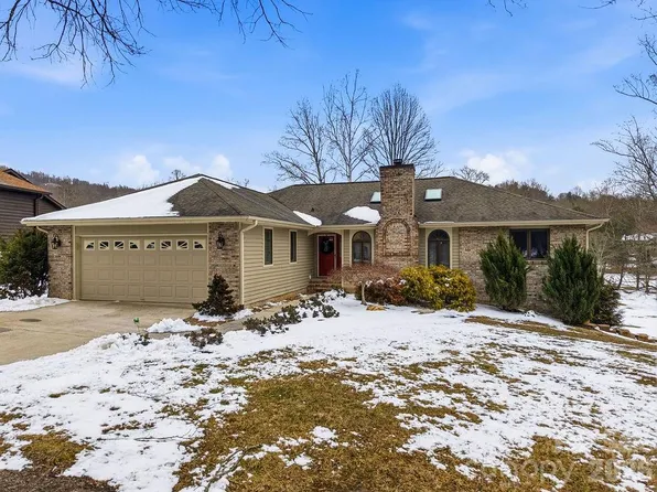 3100 Cove Loop Rd, Hendersonville, NC 28739