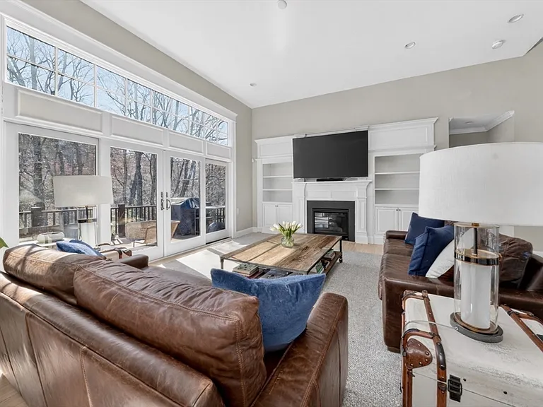165 Black Rock Dr #165 — Photo 4