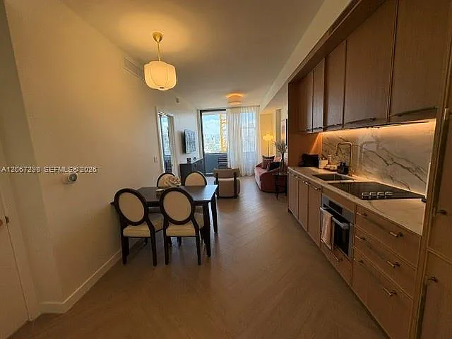 1 bed, 1.0 bath, $3,500 — Photo 4