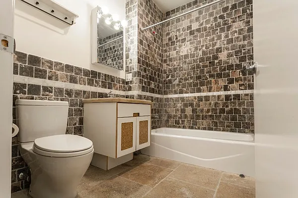 Rented by Dream Space Realty | media 18