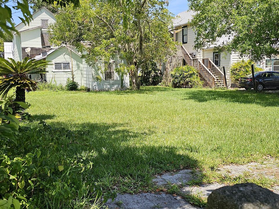 2nd image of 37 GROVE Avenue